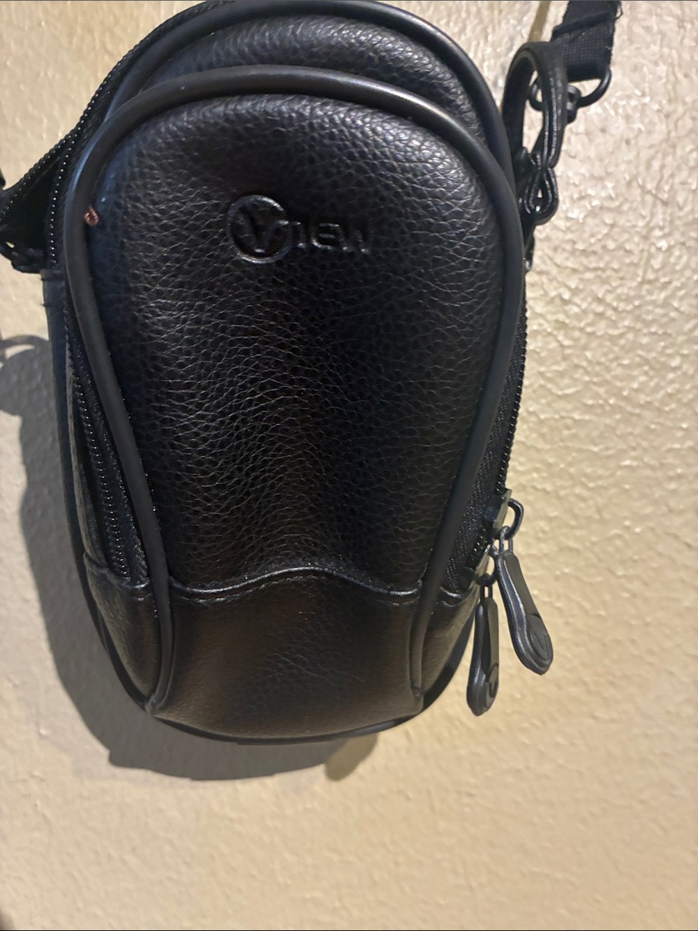 Source Unknown Black Leather Crossbody Phone Bag
